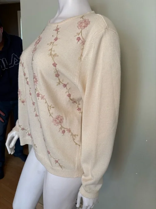 Vintage Alfred Dunner Floral Embroidered Metallic Sweater - Picture 4 of 11